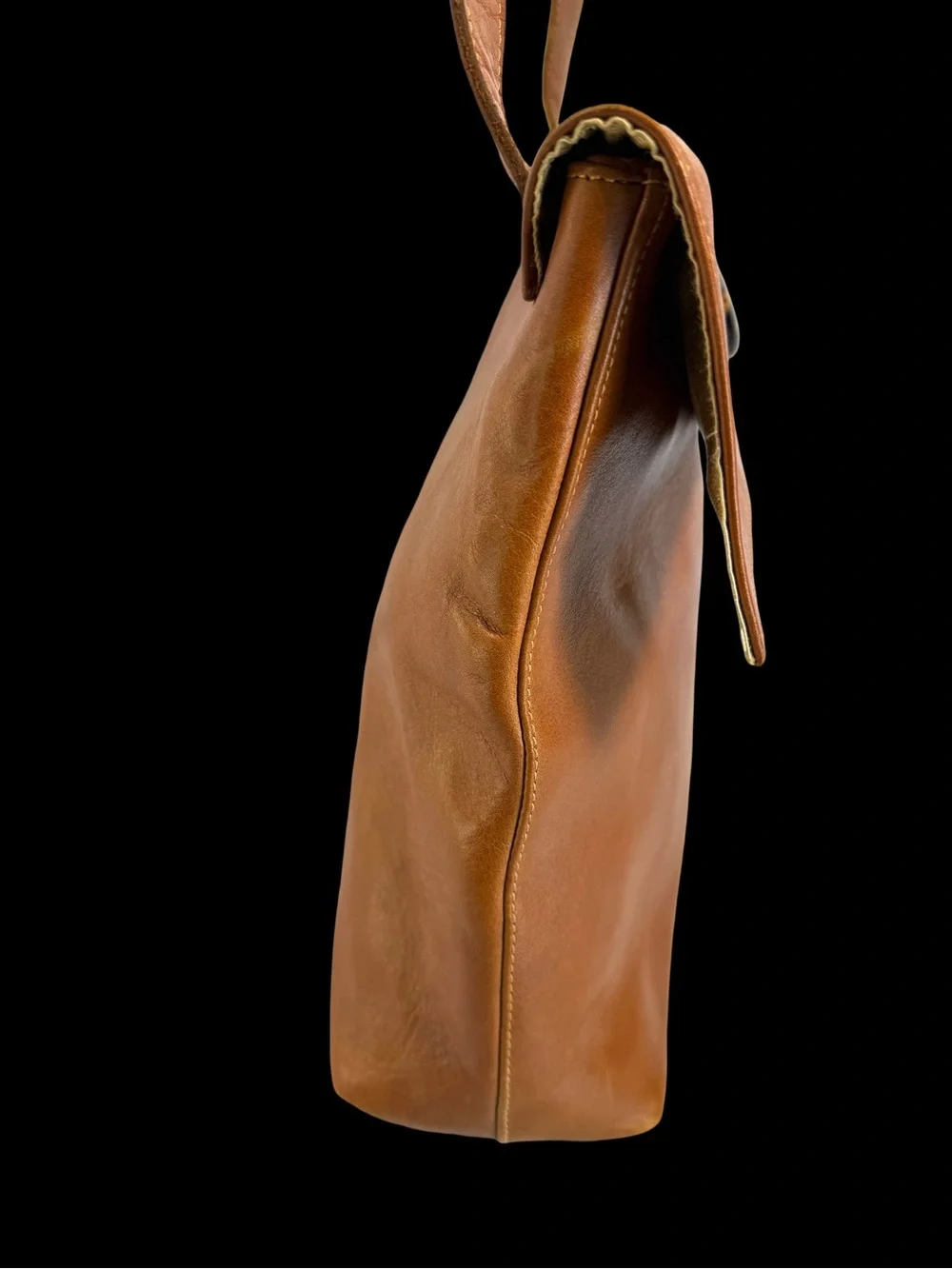 Retro Paris Sleek Cognac Brown Leather Shoulder Bag with Tortoiseshell Accent